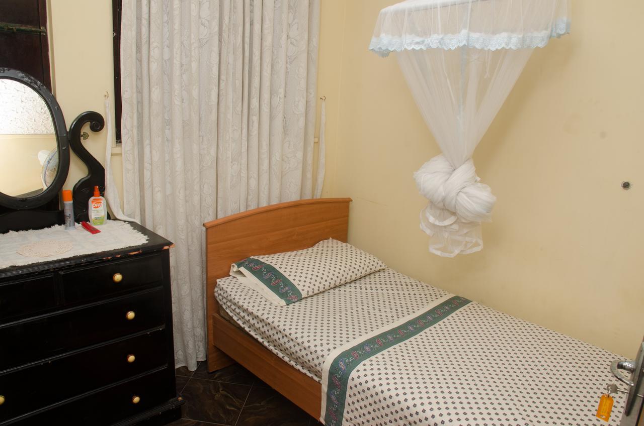 Colombo Lavinia Beach Hostel Dehiwala-Mount Lavinia Ngoại thất bức ảnh