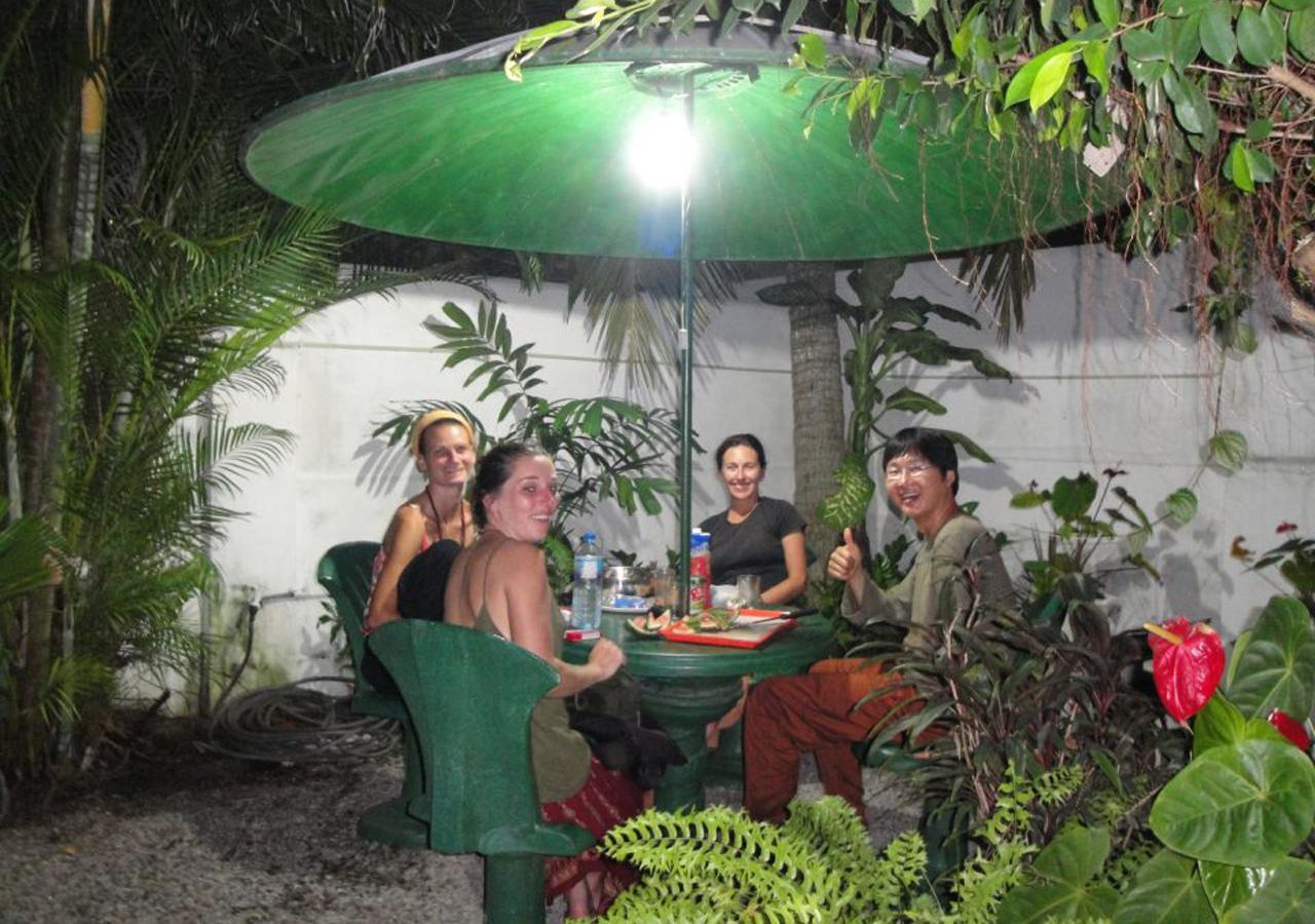 Colombo Lavinia Beach Hostel Dehiwala-Mount Lavinia Ngoại thất bức ảnh
